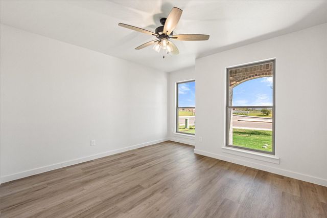 2903 Harvest Avenue, Wolfforth, TX 79382