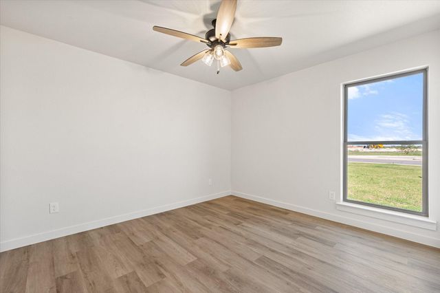 2903 Harvest Avenue, Wolfforth, TX 79382