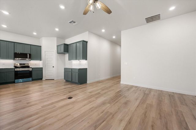 2903 Harvest Avenue, Wolfforth, TX 79382