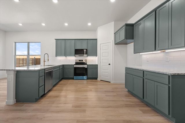 2903 Harvest Avenue, Wolfforth, TX 79382