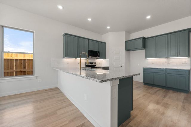 2903 Harvest Avenue, Wolfforth, TX 79382