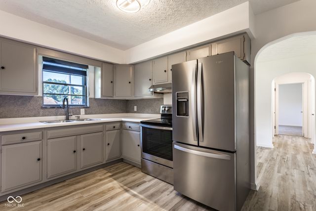 2815 W 30th Street, Indianapolis, IN 46222