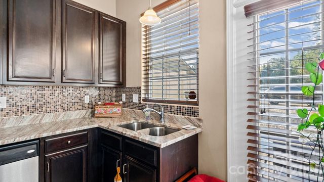 11774 Redbridge Boulevard 3, Midland, NC 28097