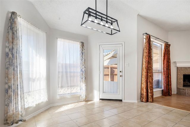 4914 Brazoswood Circle, Arlington, TX 76017