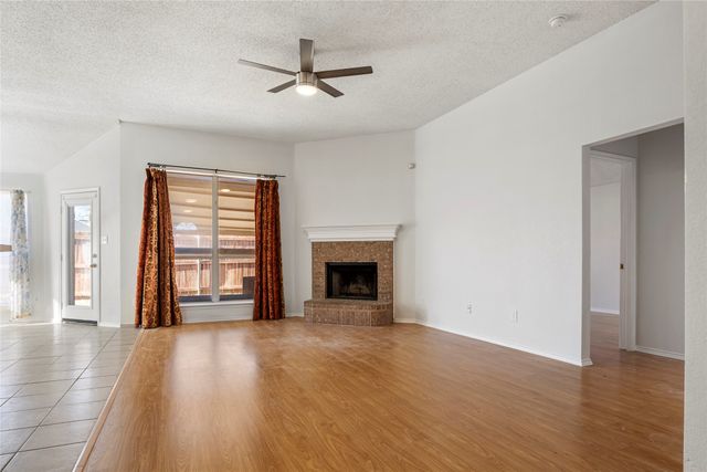 4914 Brazoswood Circle, Arlington, TX 76017