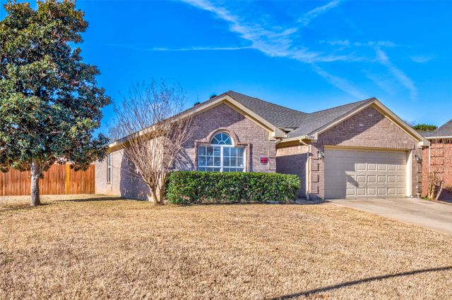 4914 Brazoswood Circle, Arlington, TX 76017