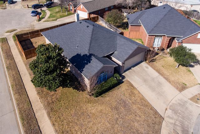 4914 Brazoswood Circle, Arlington, TX 76017