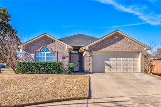 4914 Brazoswood Circle, Arlington, TX 76017