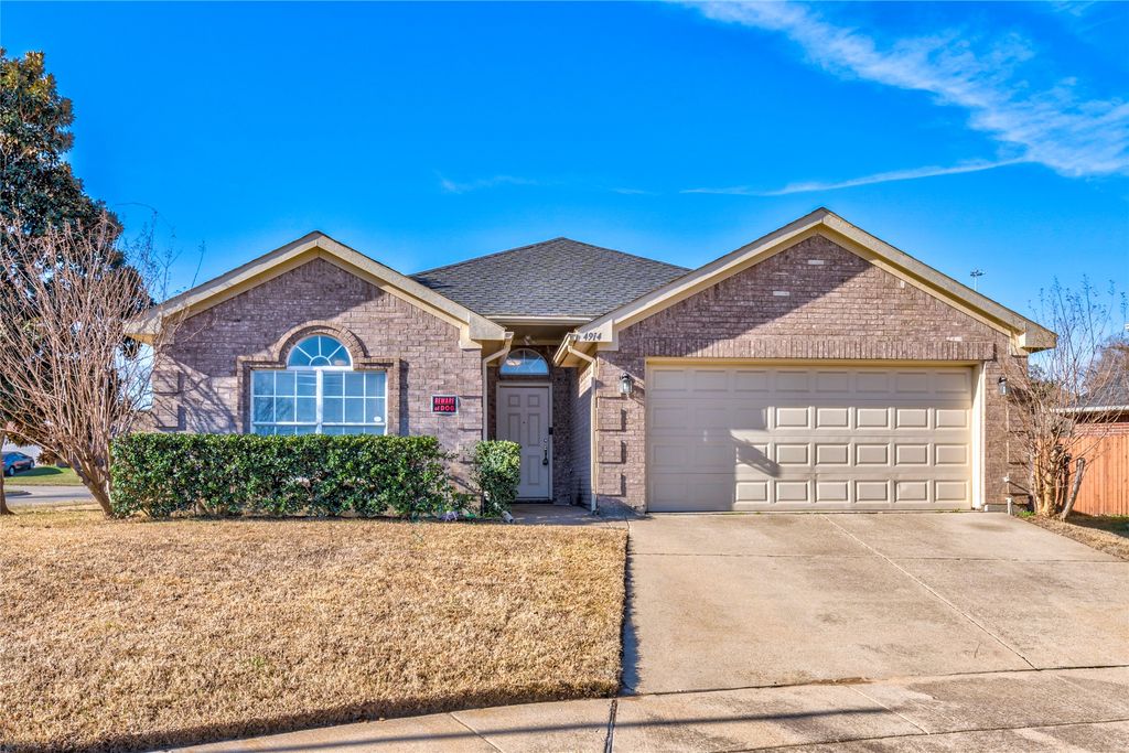 4914 Brazoswood Circle, Arlington, TX 76017