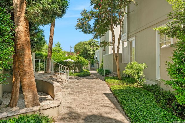 122 Chester St Apt 5, San Antonio, TX 78209