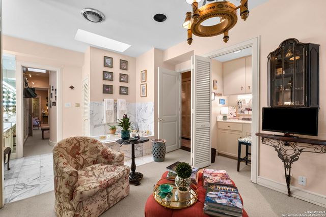 122 Chester St Apt 5, San Antonio, TX 78209