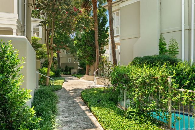 122 Chester St Apt 5, San Antonio, TX 78209
