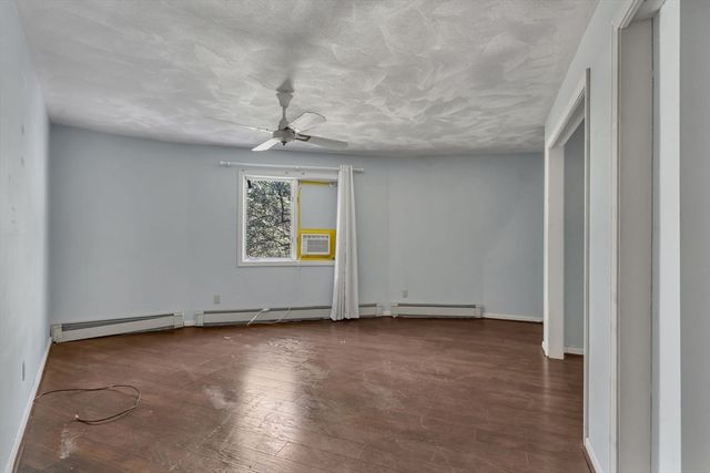 243 Oak St, Holliston, MA 01746