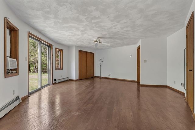 243 Oak St, Holliston, MA 01746