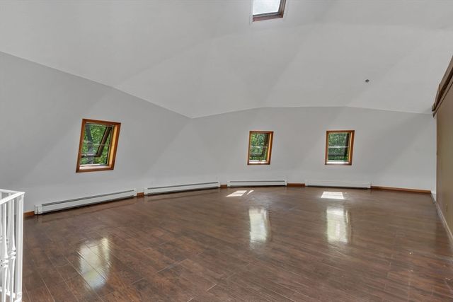 243 Oak St, Holliston, MA 01746