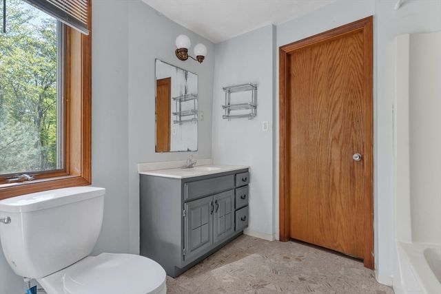 243 Oak St, Holliston, MA 01746