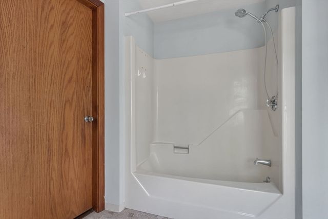 243 Oak St, Holliston, MA 01746