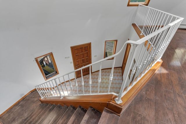 243 Oak St, Holliston, MA 01746