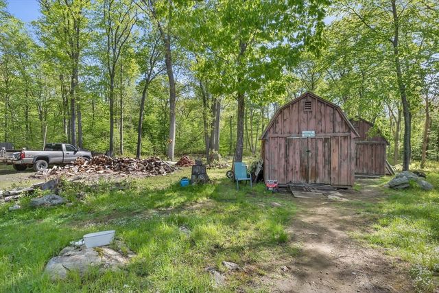 243 Oak St, Holliston, MA 01746