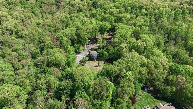 243 Oak St, Holliston, MA 01746