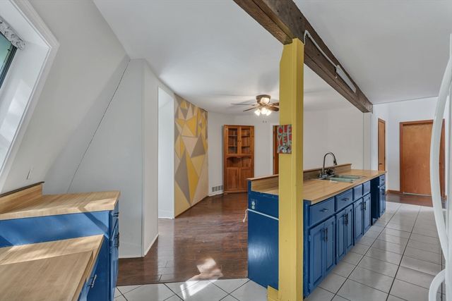 243 Oak St, Holliston, MA 01746