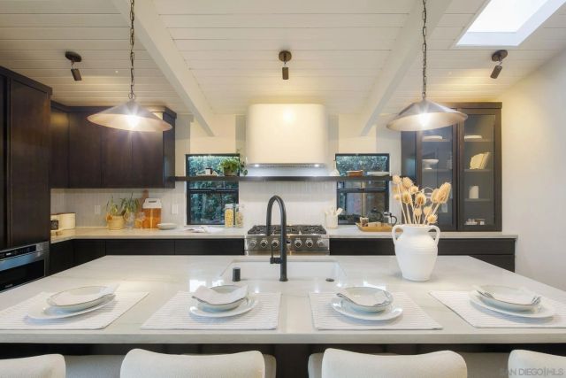 2526 Aster St, San Diego, CA 92109