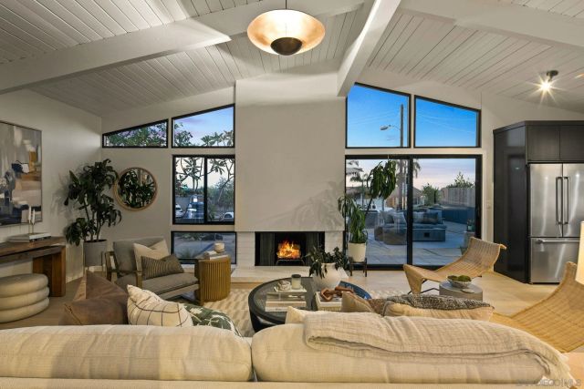 2526 Aster St, San Diego, CA 92109