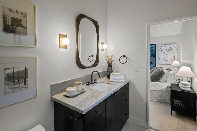 2526 Aster St, San Diego, CA 92109