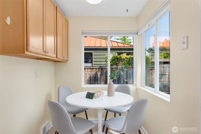 1717 N 82nd Street, Seattle, WA 98103
