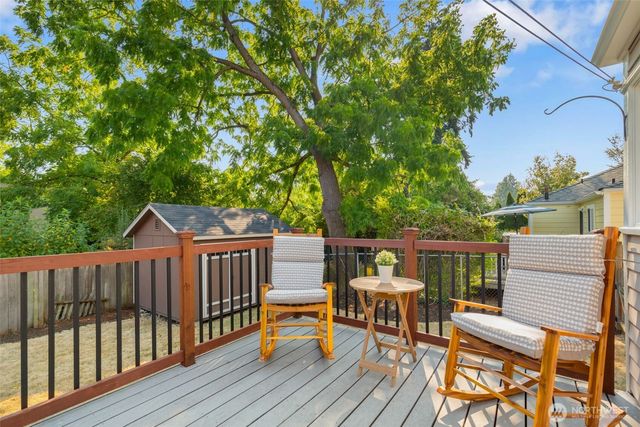 1717 N 82nd Street, Seattle, WA 98103