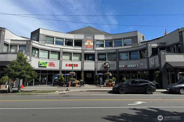 1717 N 82nd Street, Seattle, WA 98103