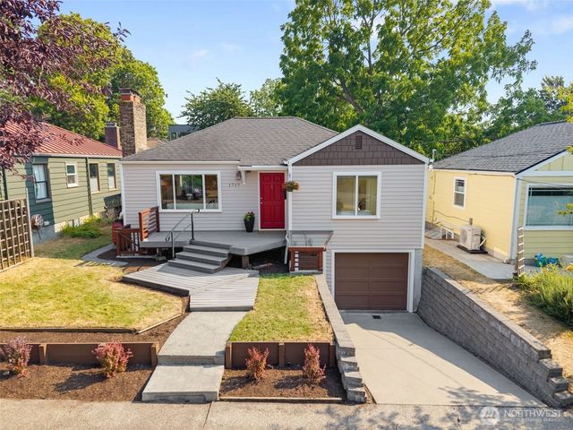 1717 N 82nd Street, Seattle, WA 98103