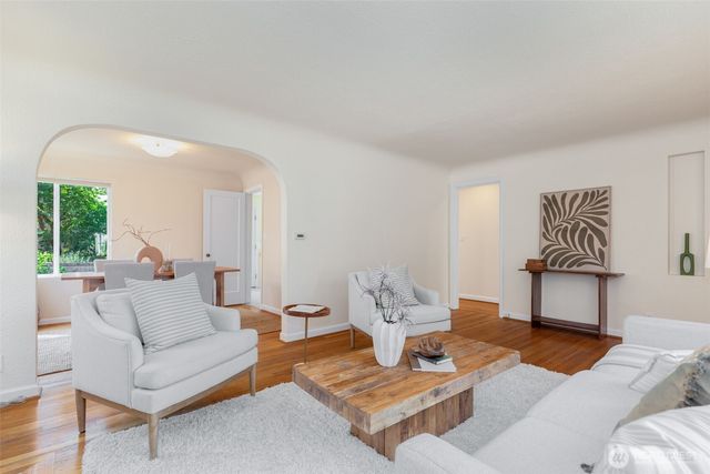 1717 N 82nd Street, Seattle, WA 98103