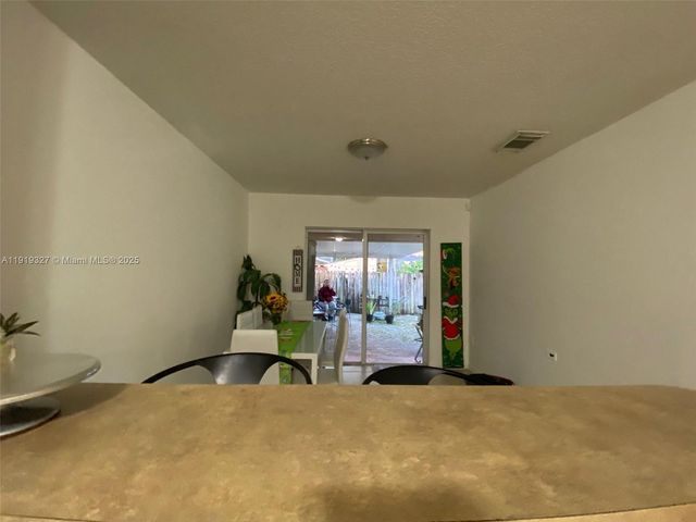 20431 SW 93rd Ave, Cutler Bay, FL 33189