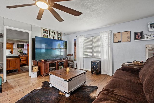 37738 AMELIA AVENUE, Dade City, FL 33525