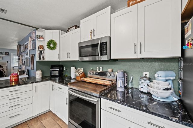 37738 AMELIA AVENUE, Dade City, FL 33525