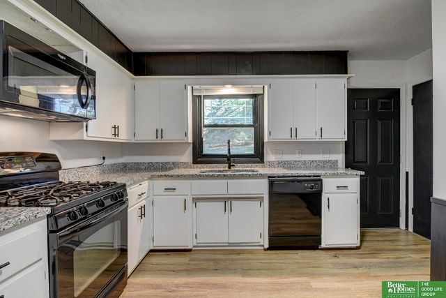 3708 Greene Avenue, Bellevue, NE 68147