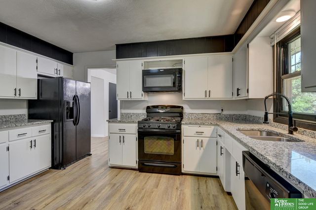 3708 Greene Avenue, Bellevue, NE 68147