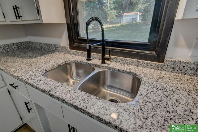 3708 Greene Avenue, Bellevue, NE 68147