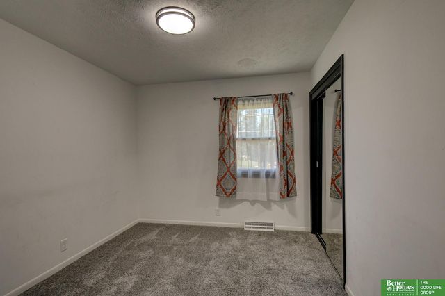 3708 Greene Avenue, Bellevue, NE 68147