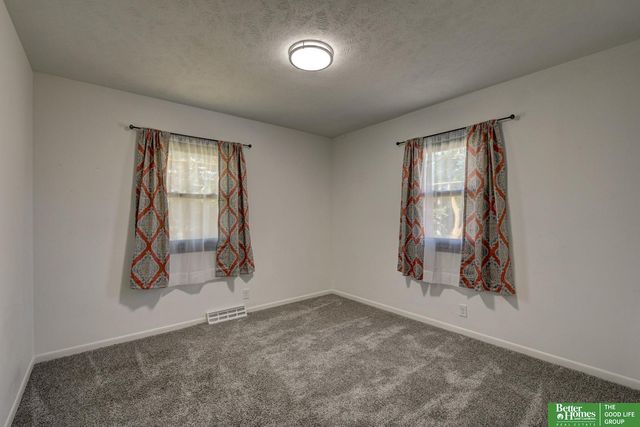 3708 Greene Avenue, Bellevue, NE 68147