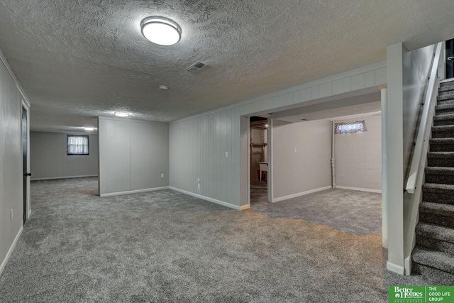 3708 Greene Avenue, Bellevue, NE 68147