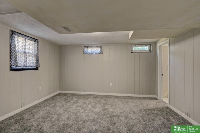 3708 Greene Avenue, Bellevue, NE 68147