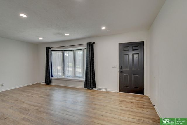 3708 Greene Avenue, Bellevue, NE 68147