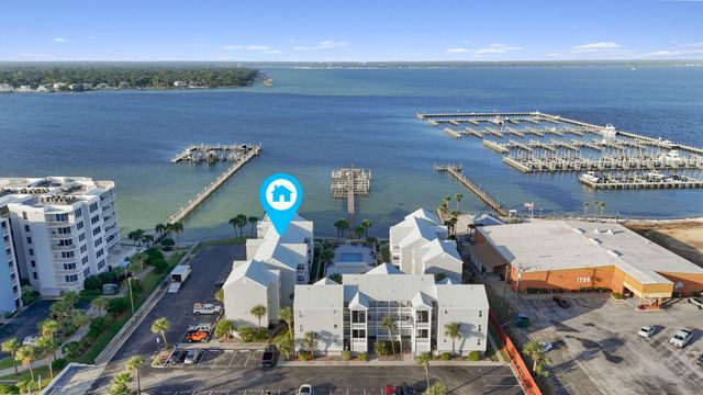 1330 SW Miracle Strip Parkway 302, Fort Walton Beach, FL 32548
