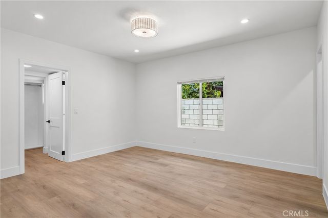 2057 E Villa, Pasadena, CA 91107