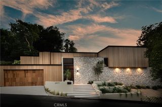 3977 Oeste Avenue, Studio City, CA 91604