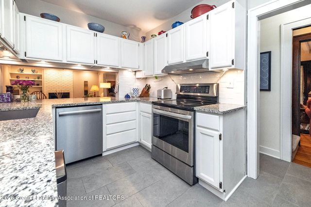 1581 N Genesee Drive, Lansing, MI 48915