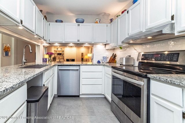 1581 N Genesee Drive, Lansing, MI 48915