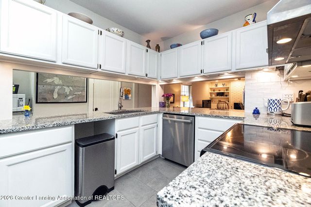 1581 N Genesee Drive, Lansing, MI 48915